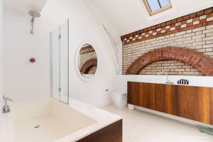 Photo 15- click for photo gallery